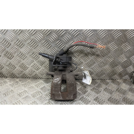 Etrier arriere droit (freinage) VOLKSWAGEN PASSAT 5 Photo n°1