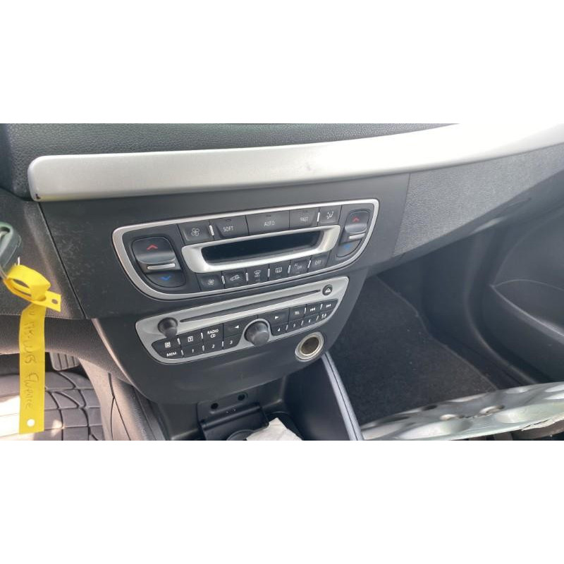 Feu arriere secondaire droit (feux) RENAULT FLUENCE Photo n°19