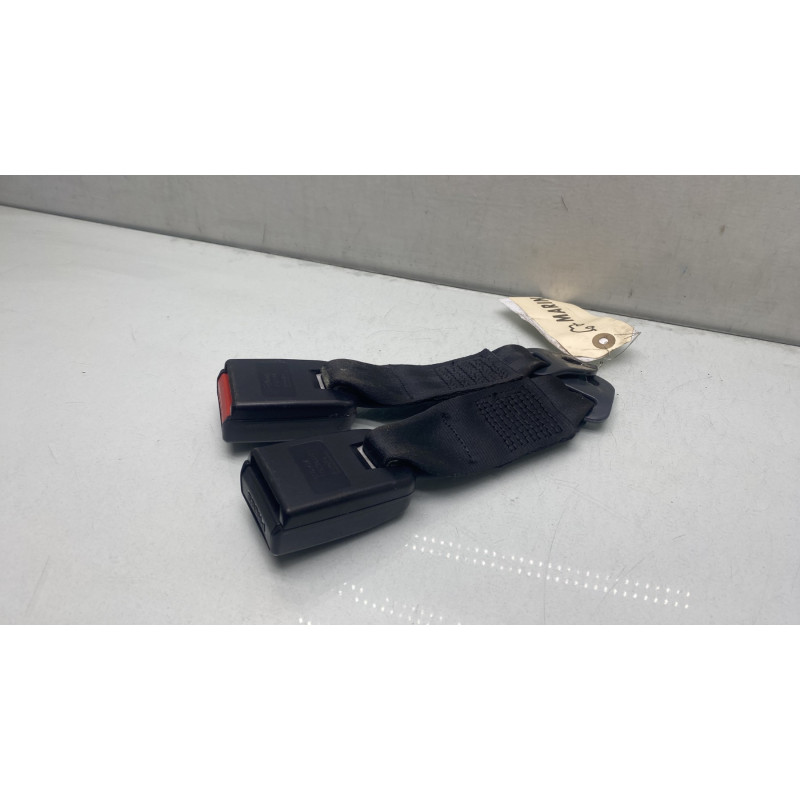 Attache ceinture arriere centrale DACIA DUSTER 1 Photo n°3