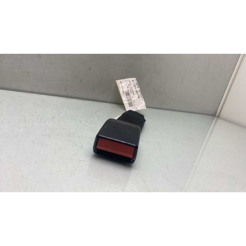 Attache ceinture arriere gauche DACIA DUSTER 1 Photo n°3