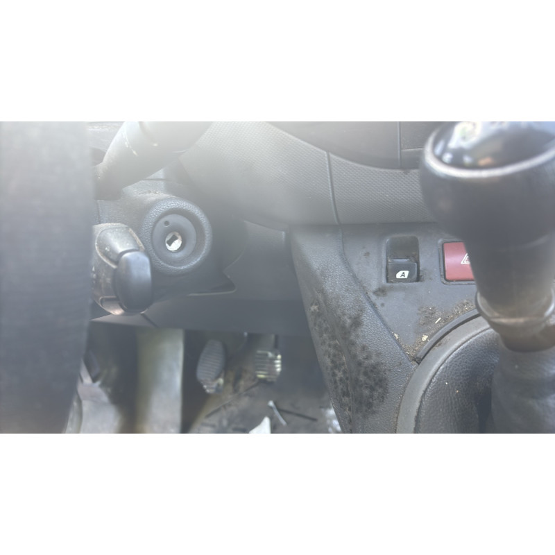 Vitre avant gauche CITROEN BERLINGO 2 Photo n°18