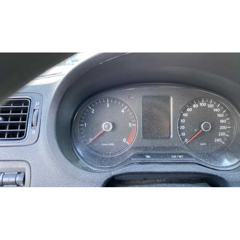 Actionneur verrou trappe d'essence VOLKSWAGEN POLO 5 Photo n°9