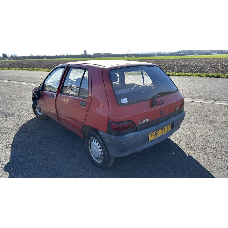 Pare choc arriere RENAULT CLIO 1 Photo n°10