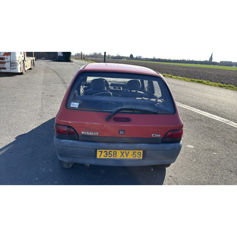 Pare choc arriere RENAULT CLIO 1 Photo n°11