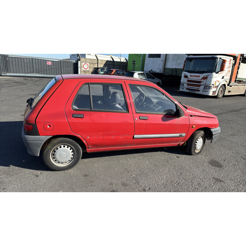 Pare choc arriere RENAULT CLIO 1 Photo n°12