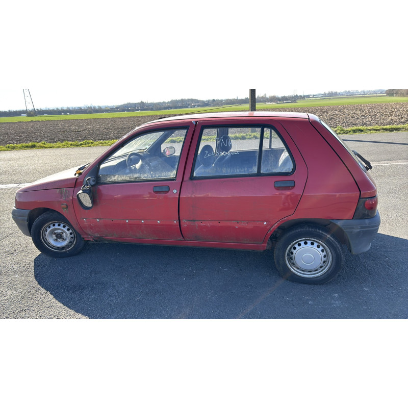 Pare choc arriere RENAULT CLIO 1 Photo n°13