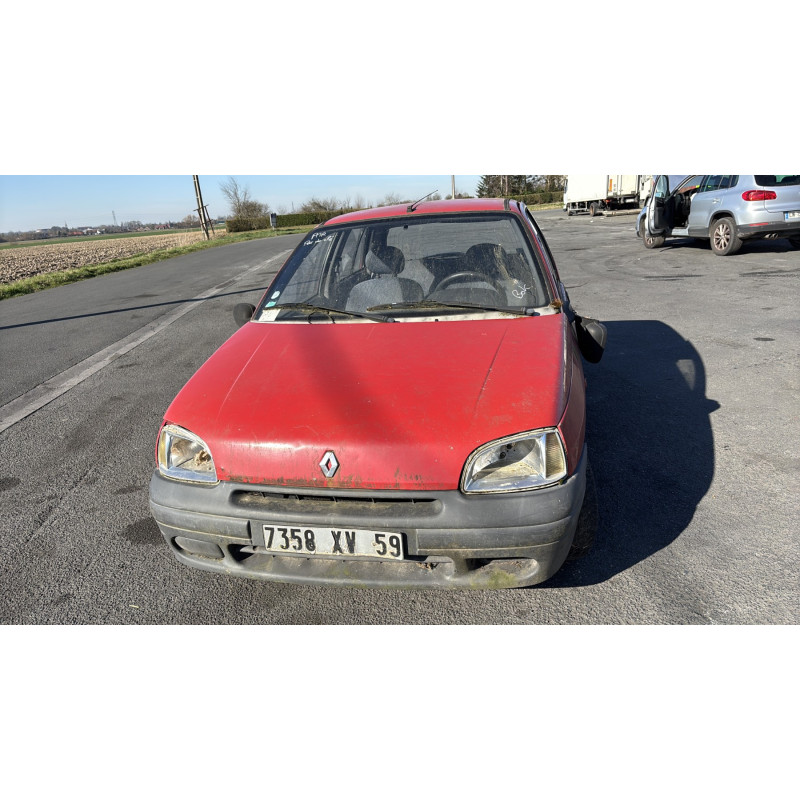 Pare choc arriere RENAULT CLIO 1 Photo n°14