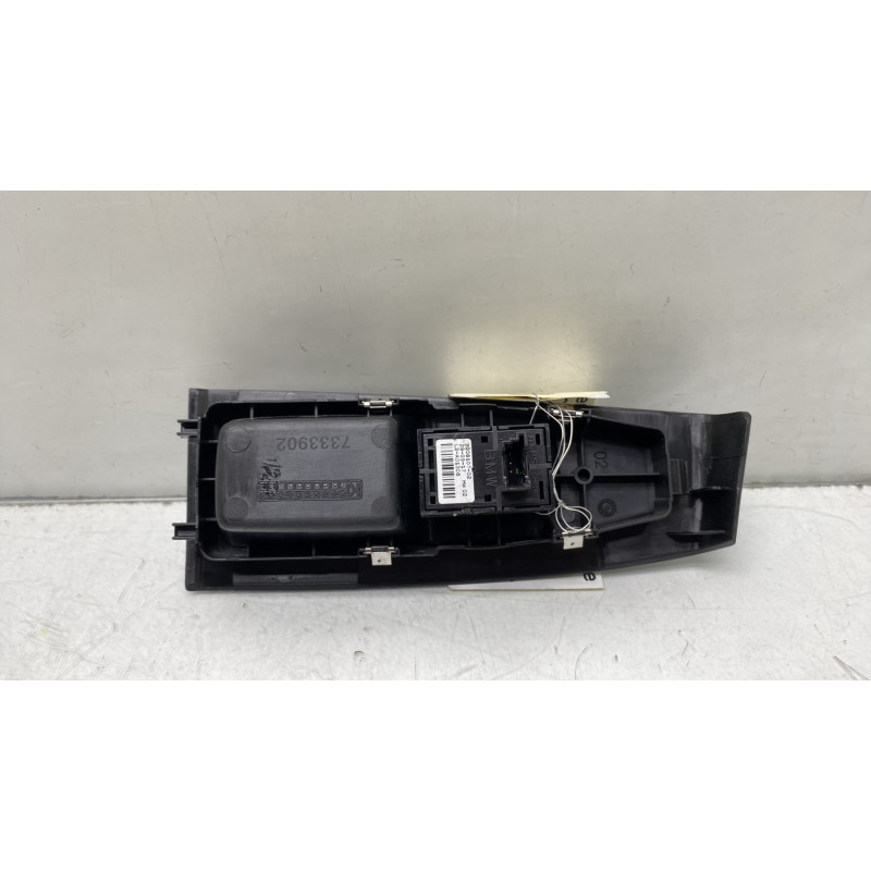 Interrupteur de leve vitre arriere droit BMW SERIE 2 F45 ACTIVE Photo n°2