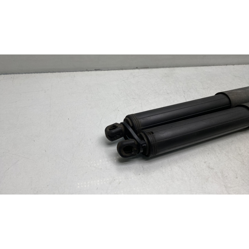 Verin de coffre BMW SERIE 2 F45 ACTIVE Photo n°2