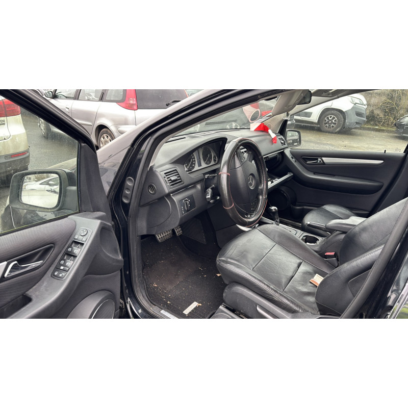 Feu arriere secondaire droit (feux) MERCEDES CLASSE B 245 Photo n°12
