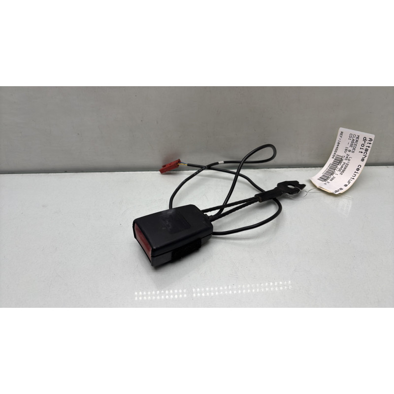 Attache ceinture avant droit MERCEDES CLASSE B 245 Photo n°2