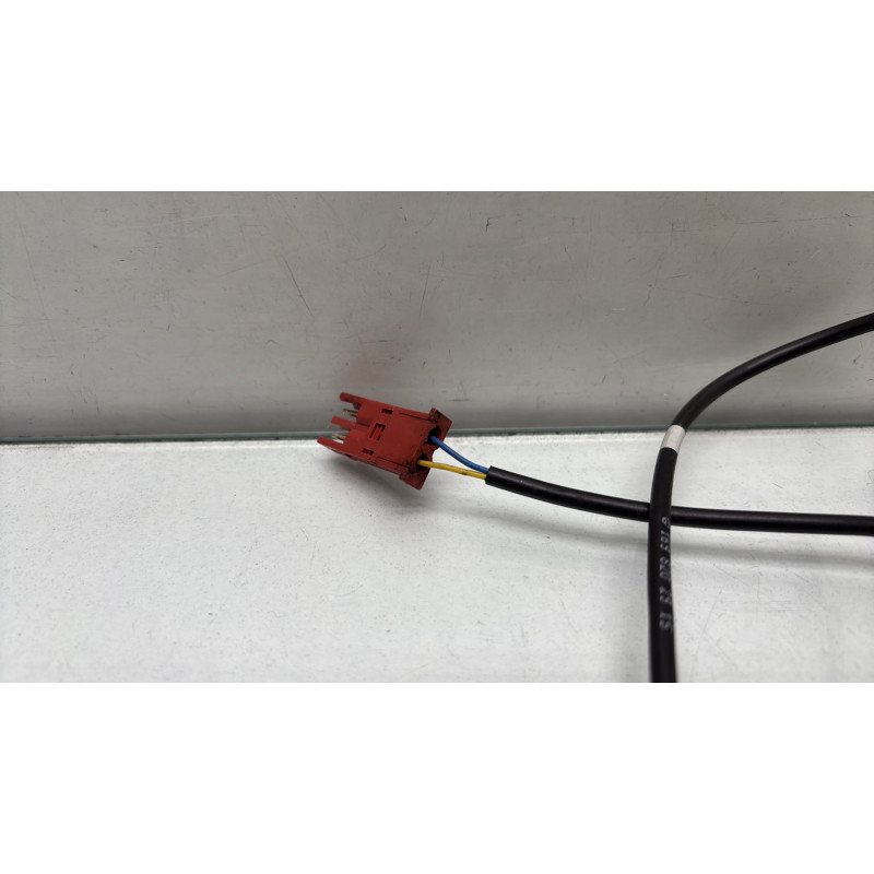 Attache ceinture avant droit MERCEDES CLASSE B 245 Photo n°4