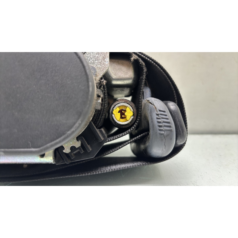 Pretensionneur de ceinture avant gauche MERCEDES CLASSE B 245 Photo n°3