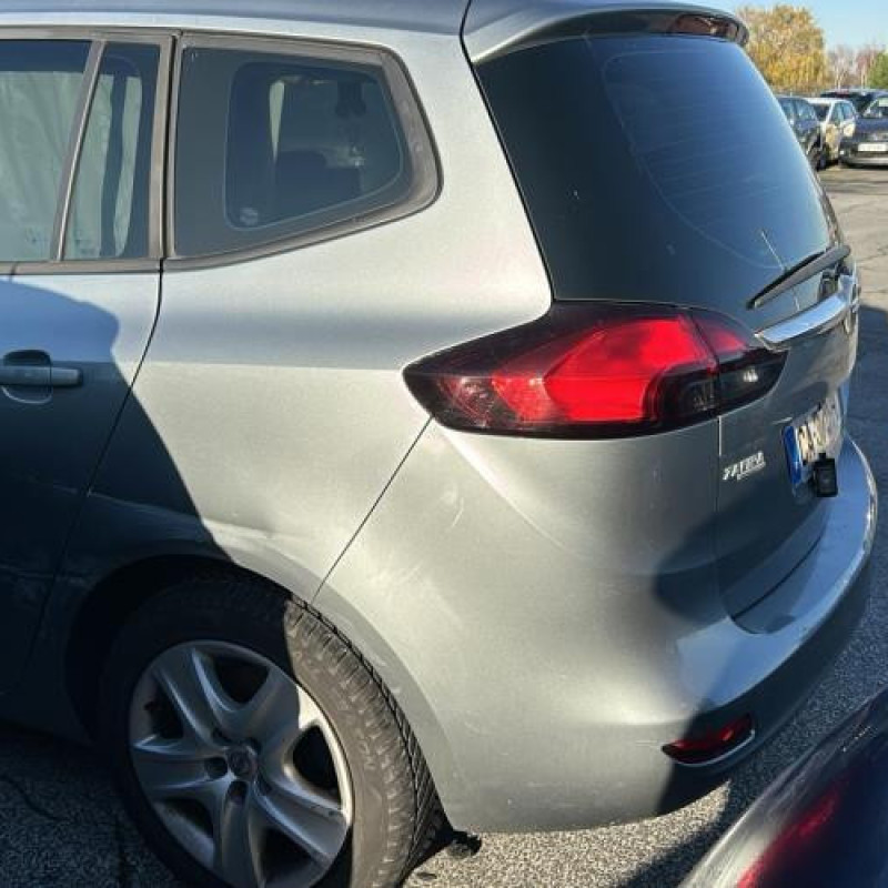 Feu arriere secondaire gauche (feux) OPEL ZAFIRA TOURER C Photo n°10
