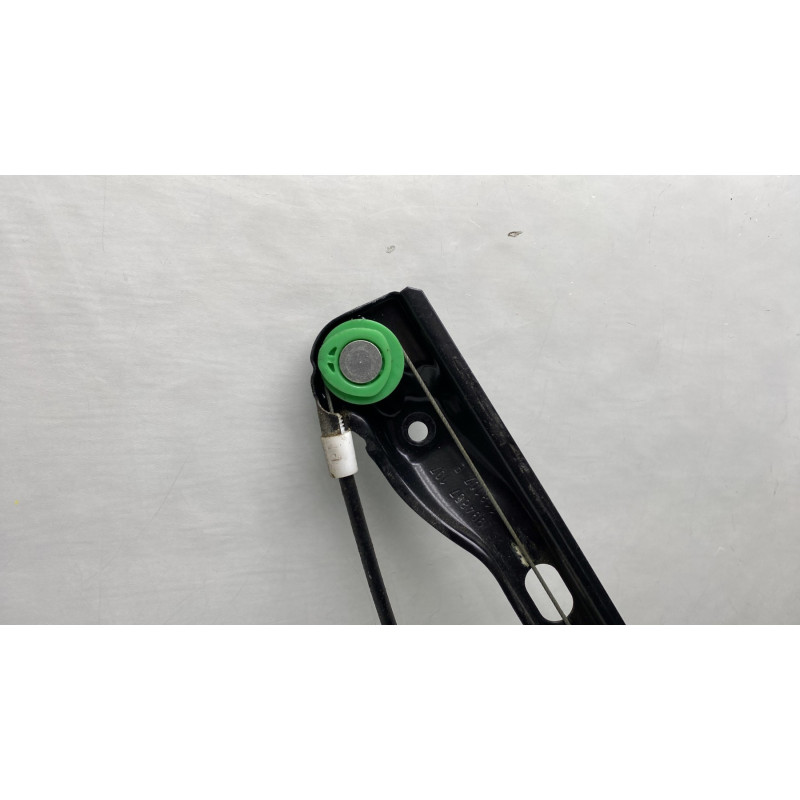 Leve vitre electrique arriere gauche VOLKSWAGEN GOLF 5 Photo n°3