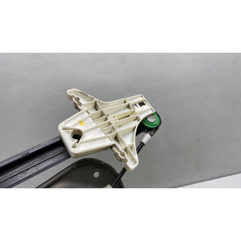 Leve vitre electrique arriere gauche VOLKSWAGEN GOLF 5 Photo n°4