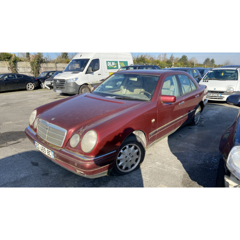 Feu arriere principal gauche (feux) MERCEDES CLASSE E 210 Photo n°5