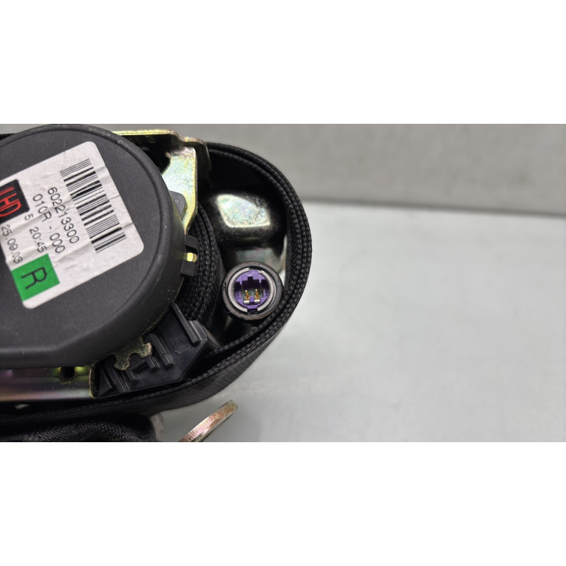 Pretensionneur de ceinture avant droit VOLKSWAGEN GOLF 5 Photo n°4
