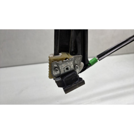 Leve vitre electrique avant gauche VOLKSWAGEN GOLF 5