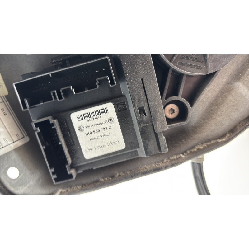 Leve vitre electrique avant gauche VOLKSWAGEN GOLF 5 Photo n°7