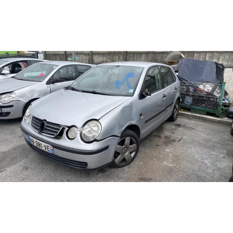 Verin de coffre VOLKSWAGEN POLO 4 Photo n°9
