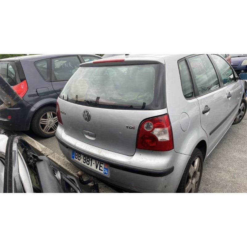 Verin de coffre VOLKSWAGEN POLO 4 Photo n°14