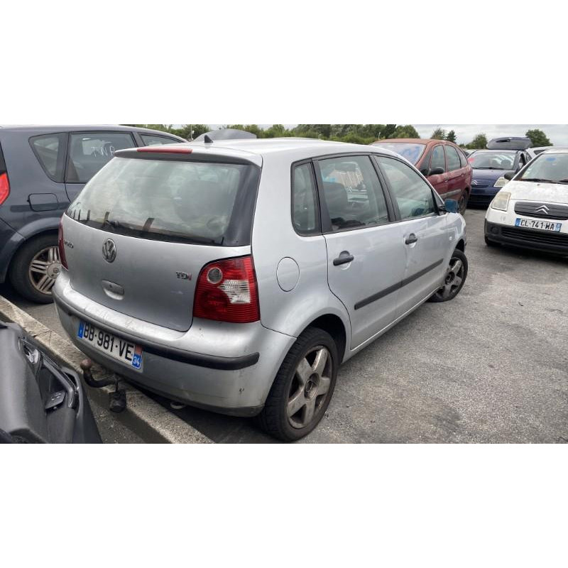 Verin de coffre VOLKSWAGEN POLO 4 Photo n°17