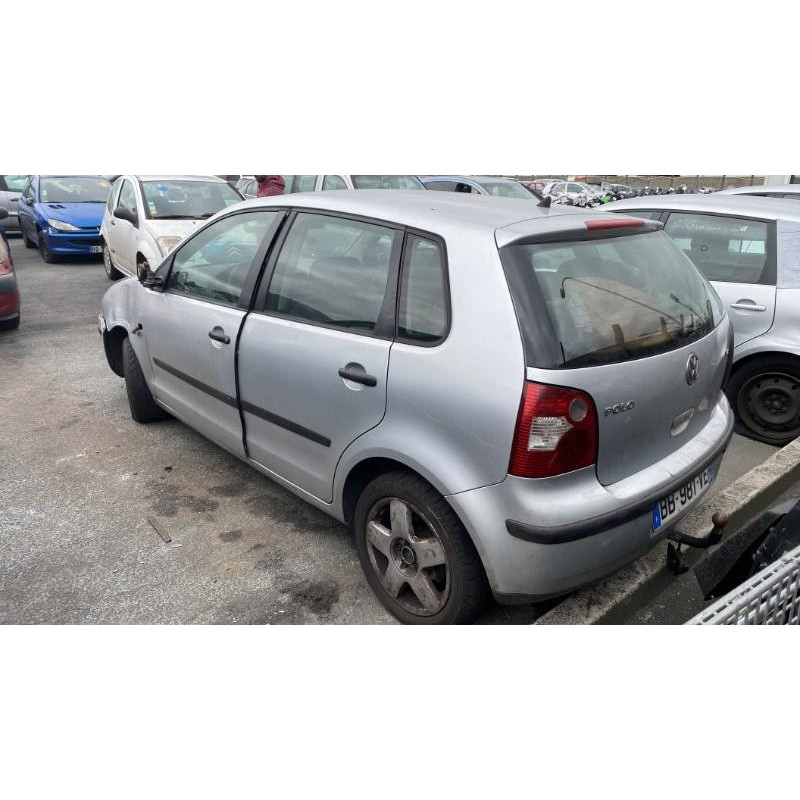 Verin de coffre VOLKSWAGEN POLO 4 Photo n°19