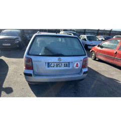 Serrure avant droit VOLKSWAGEN PASSAT 4