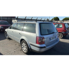 Serrure avant droit VOLKSWAGEN PASSAT 4