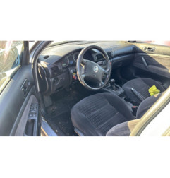 Serrure avant droit VOLKSWAGEN PASSAT 4
