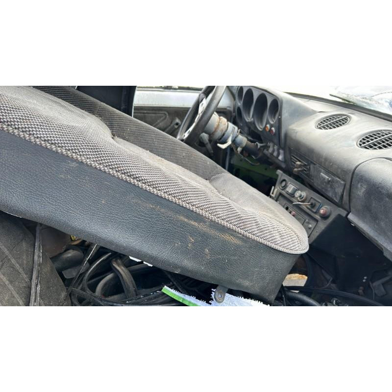 Custode avant gauche (porte) LADA NIVA Photo n°13