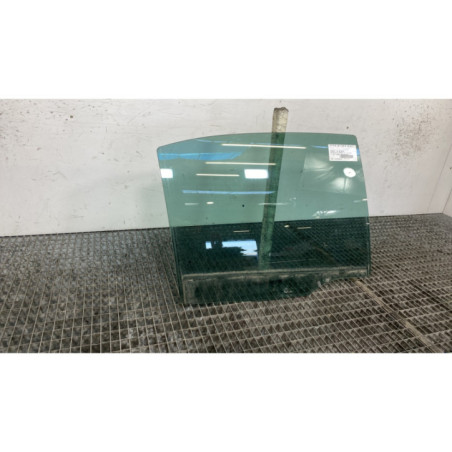 Vitre arriere droit SKODA OCTAVIA 3