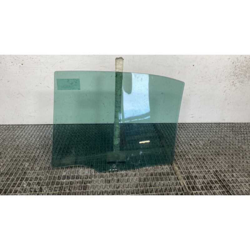Vitre arriere droit SKODA OCTAVIA 3 Photo n°5