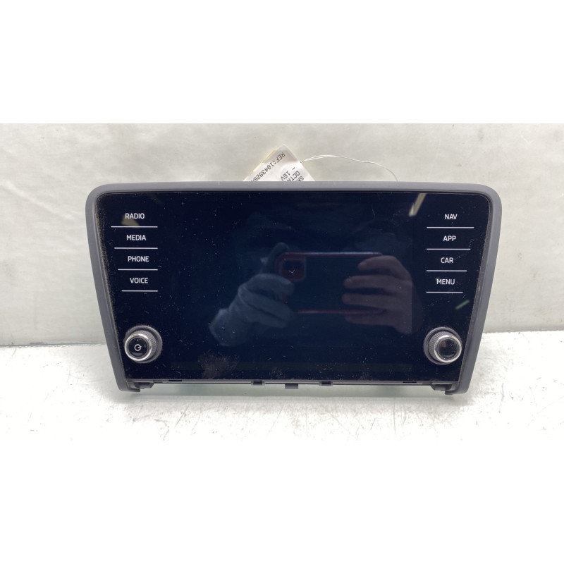 Ecran GPS SKODA OCTAVIA 3 Photo n°1