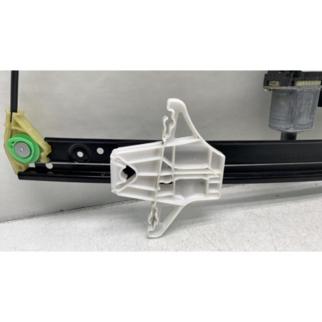 Leve vitre electrique arriere droit SKODA OCTAVIA 3
