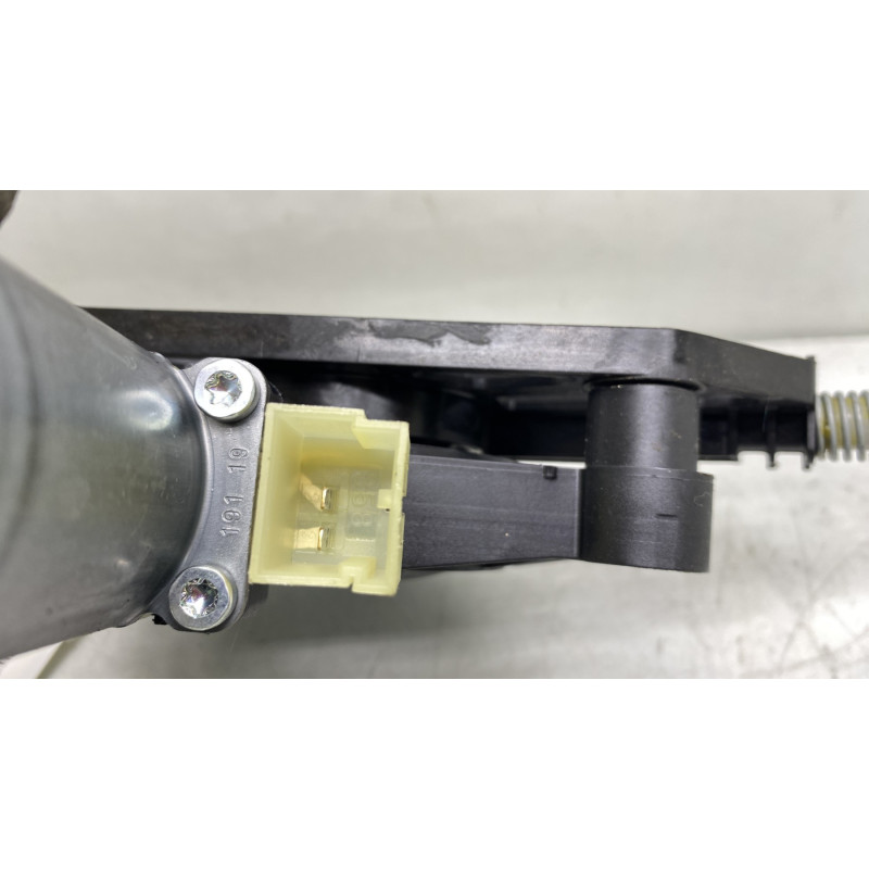 Leve vitre electrique avant droit SKODA OCTAVIA 3 Photo n°8