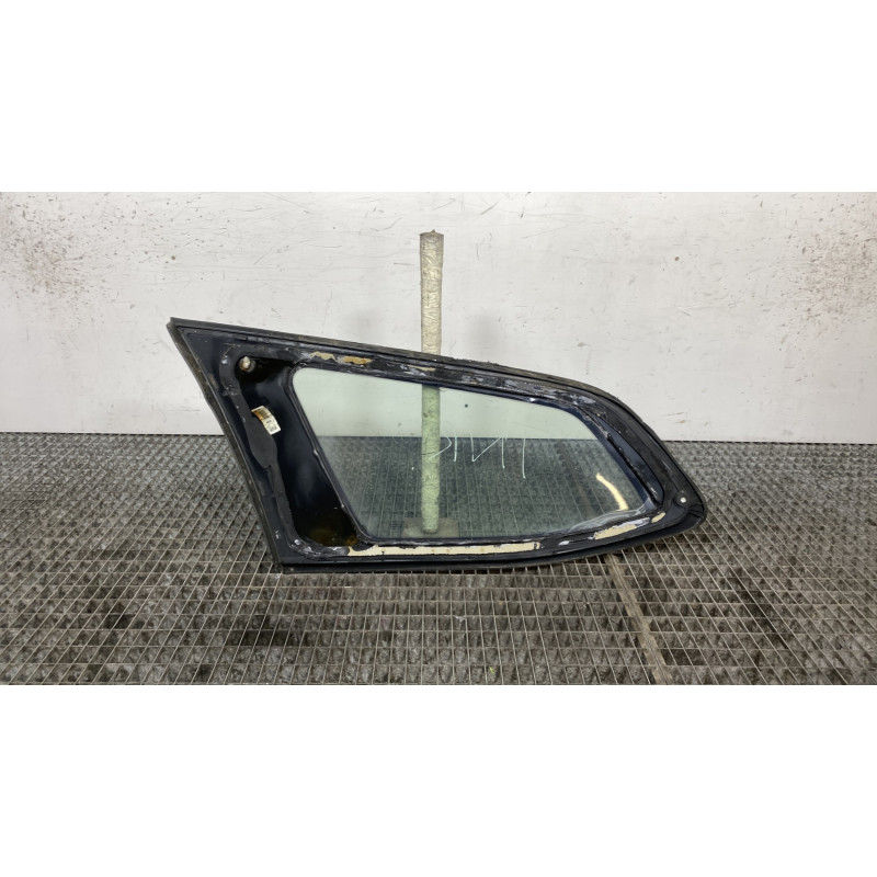 Custode arriere droit PEUGEOT 308 2 SW Photo n°4