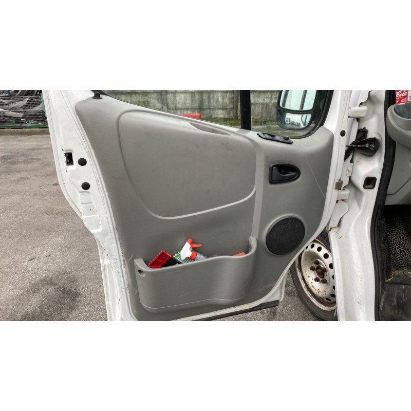 Capot RENAULT TRAFIC 2 Photo n°17