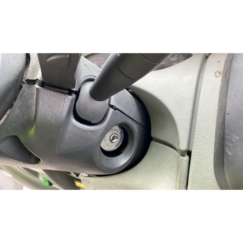Poignee interieur avant droit RENAULT TRAFIC 2 Photo n°20