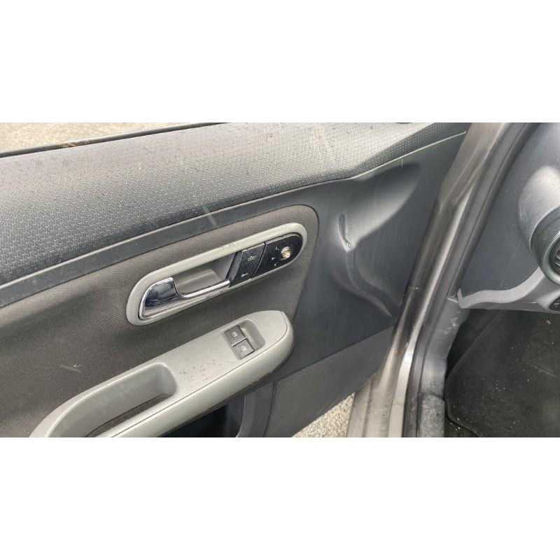 Pretensionneur de ceinture avant gauche SEAT IBIZA 3 Photo n°18