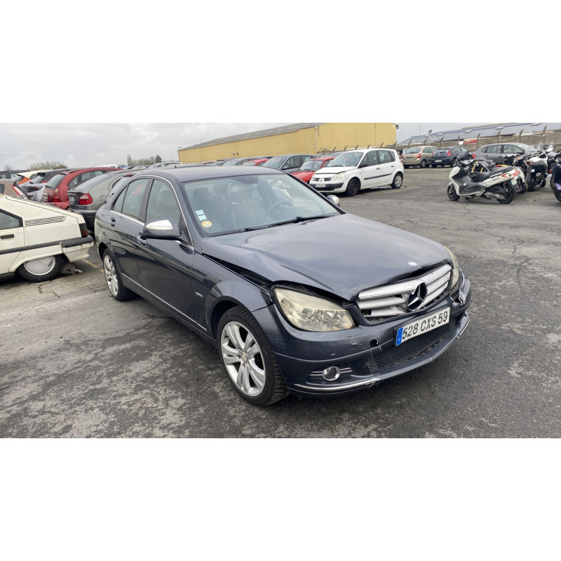 Feu arriere stop central MERCEDES CLASSE C 204 Photo n°6