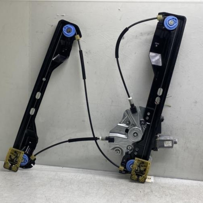 Leve vitre electrique avant gauche OPEL ZAFIRA TOURER C Photo n°1