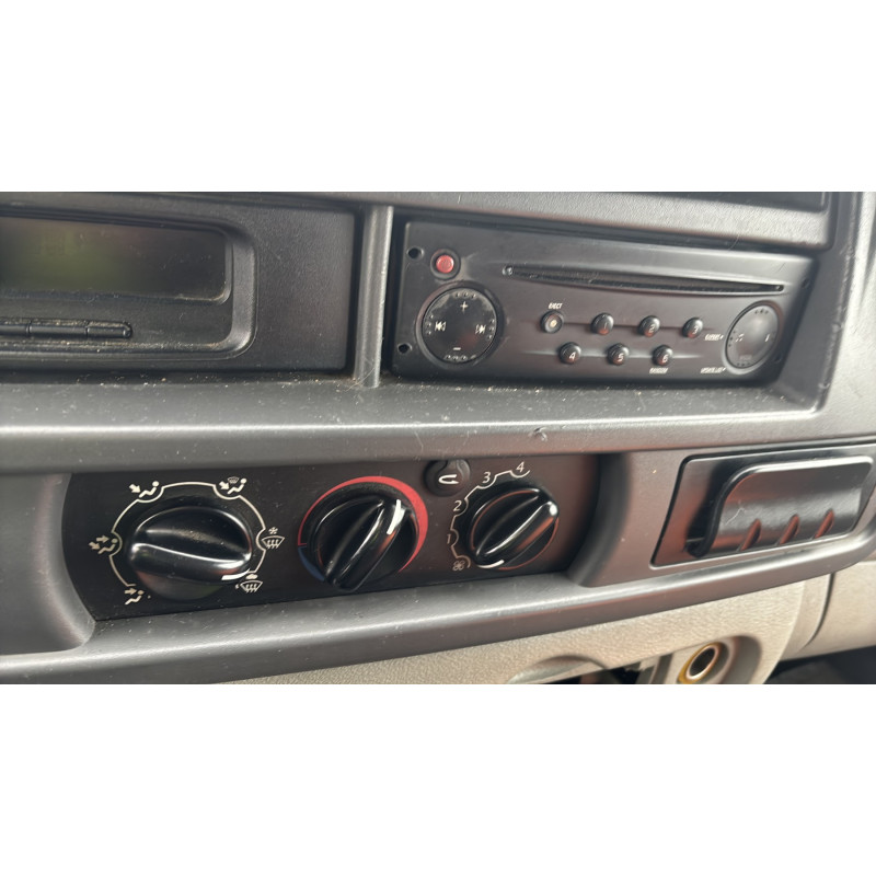 Calandre RENAULT MASTER 2 Photo n°18