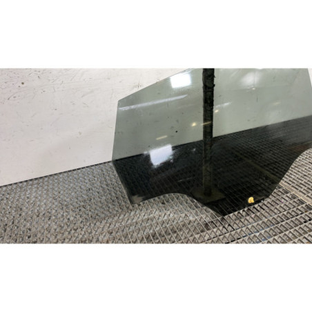 Vitre arriere droit FORD FIESTA 6
