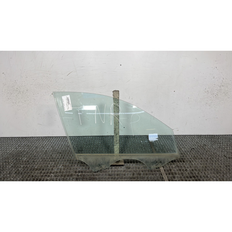 Vitre avant droit BMW SERIE 3 E91 Photo n°1