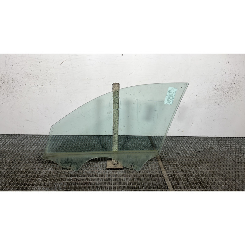 Vitre avant droit BMW SERIE 3 E91 Photo n°4