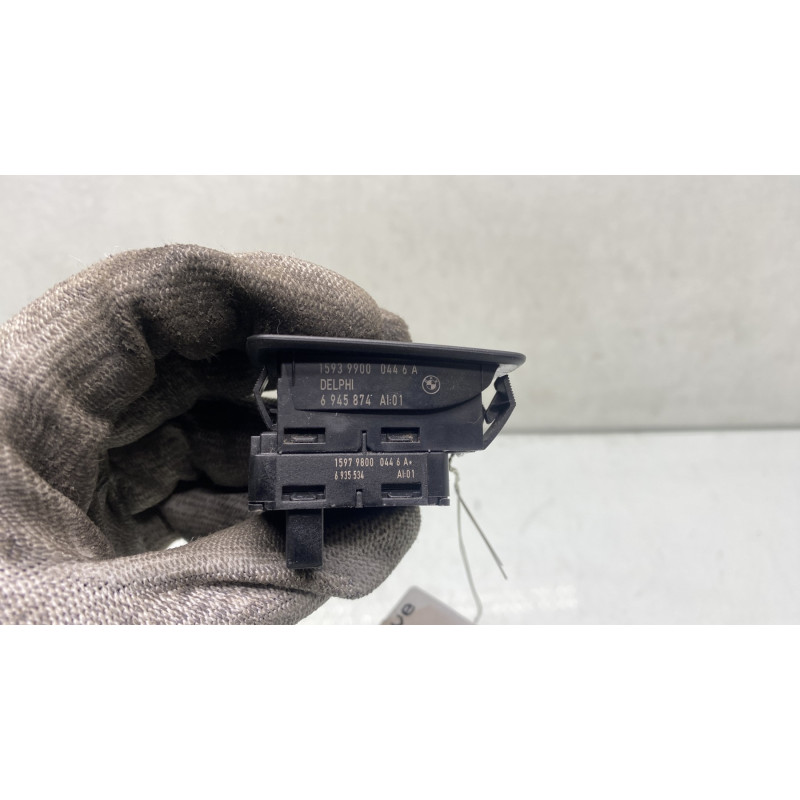 Interrupteur de leve vitre avant droit BMW SERIE 3 E91 Photo n°4