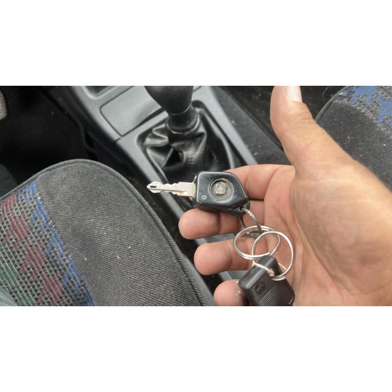 Ceinture arriere droit PEUGEOT 306 Photo n°10