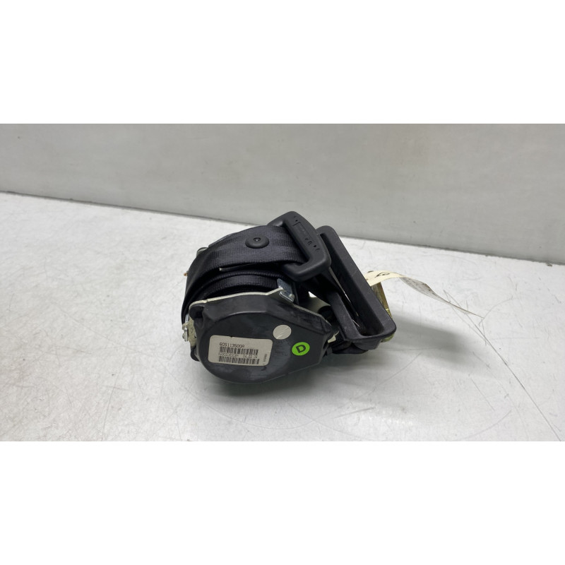 Ceinture arriere droit VOLKSWAGEN JETTA 3 Photo n°2